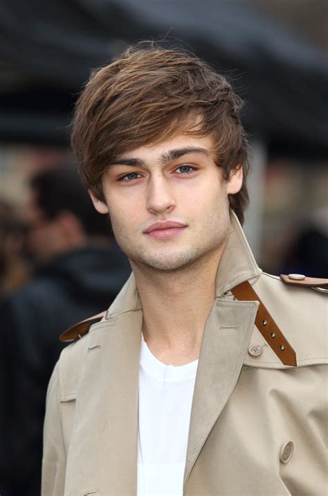 Douglas Booth .